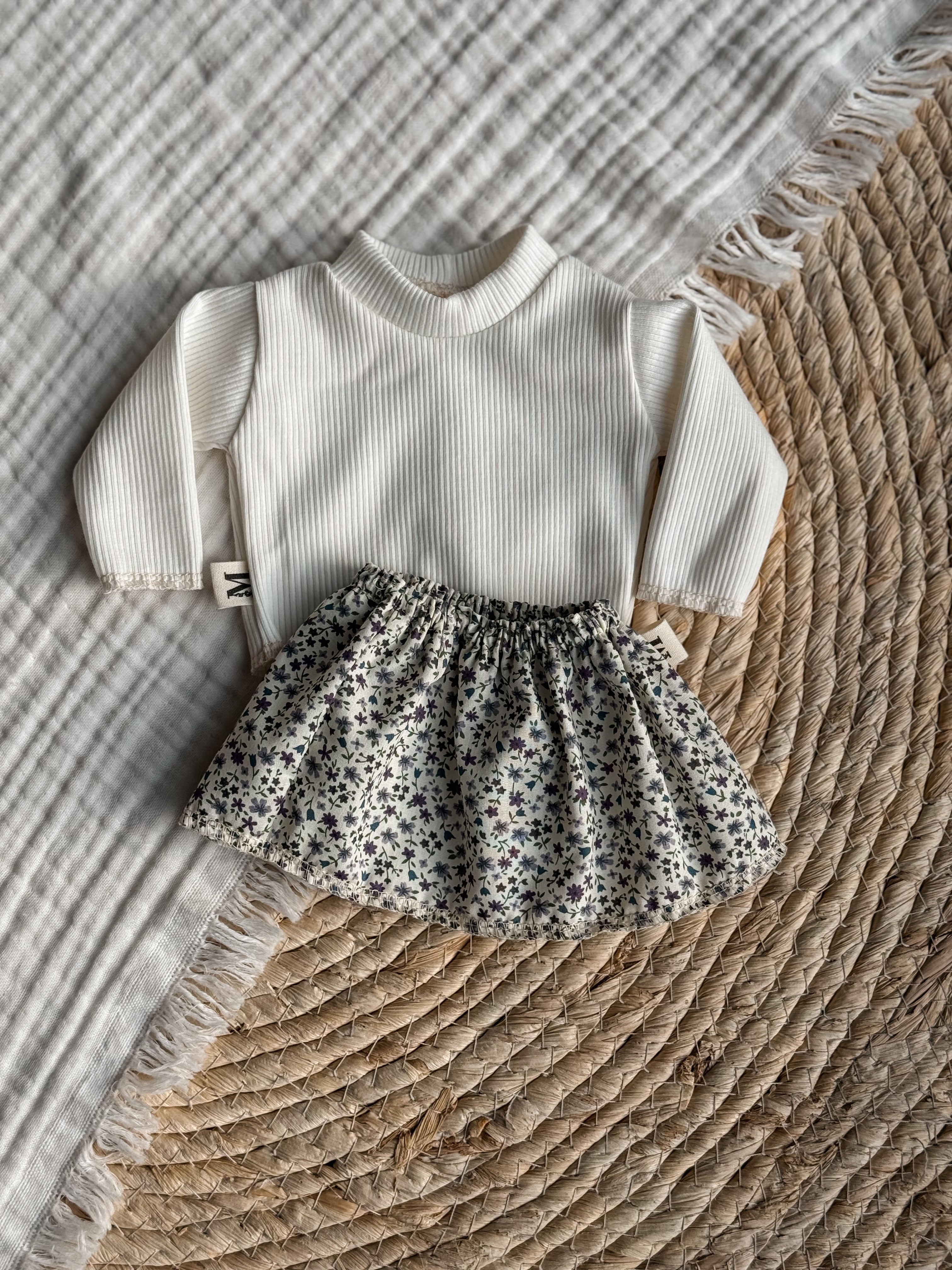 Poppenrokje Purple Flowers