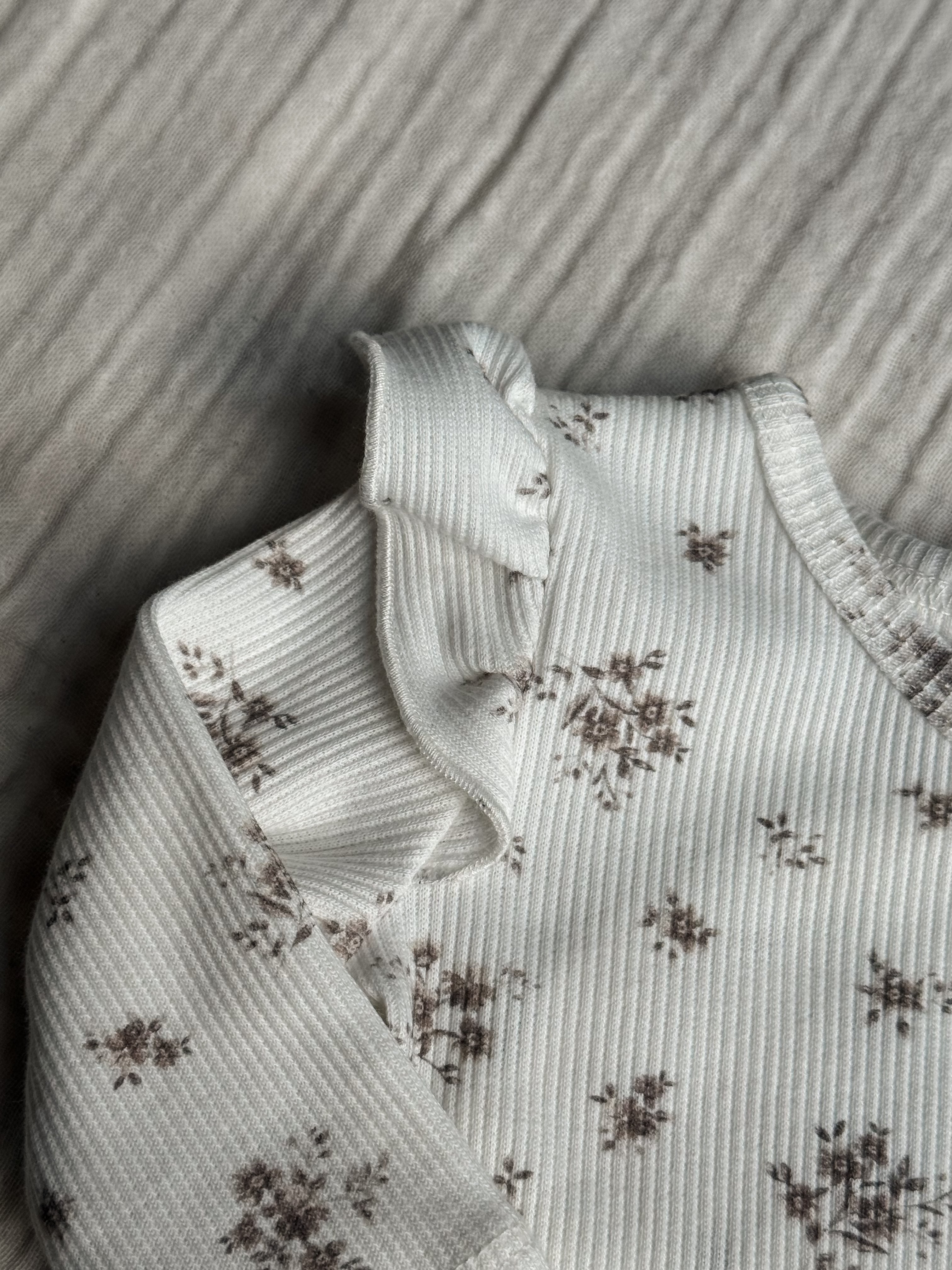 Overslag Ruffle Brown Flowers