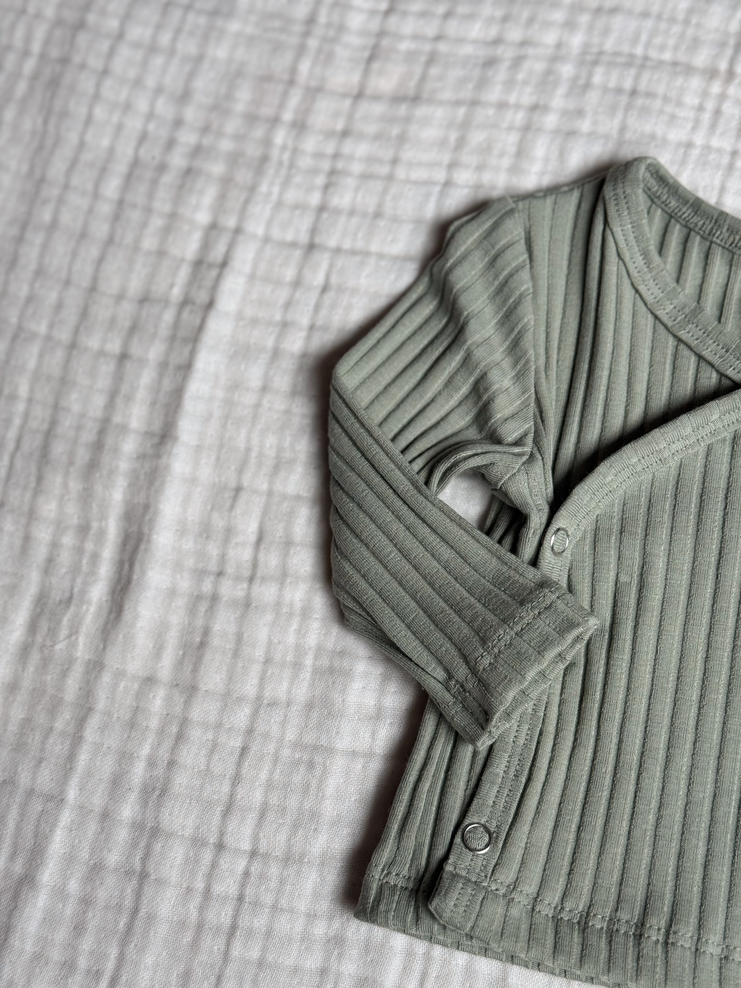 Overslag Dusty Green Brede Rib