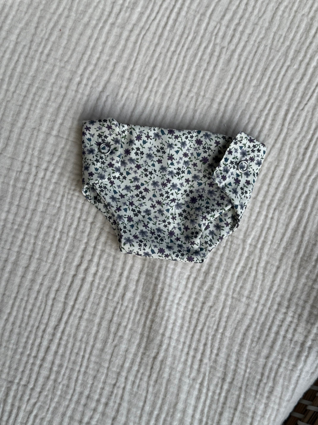 Poppenluier Purple Flowers