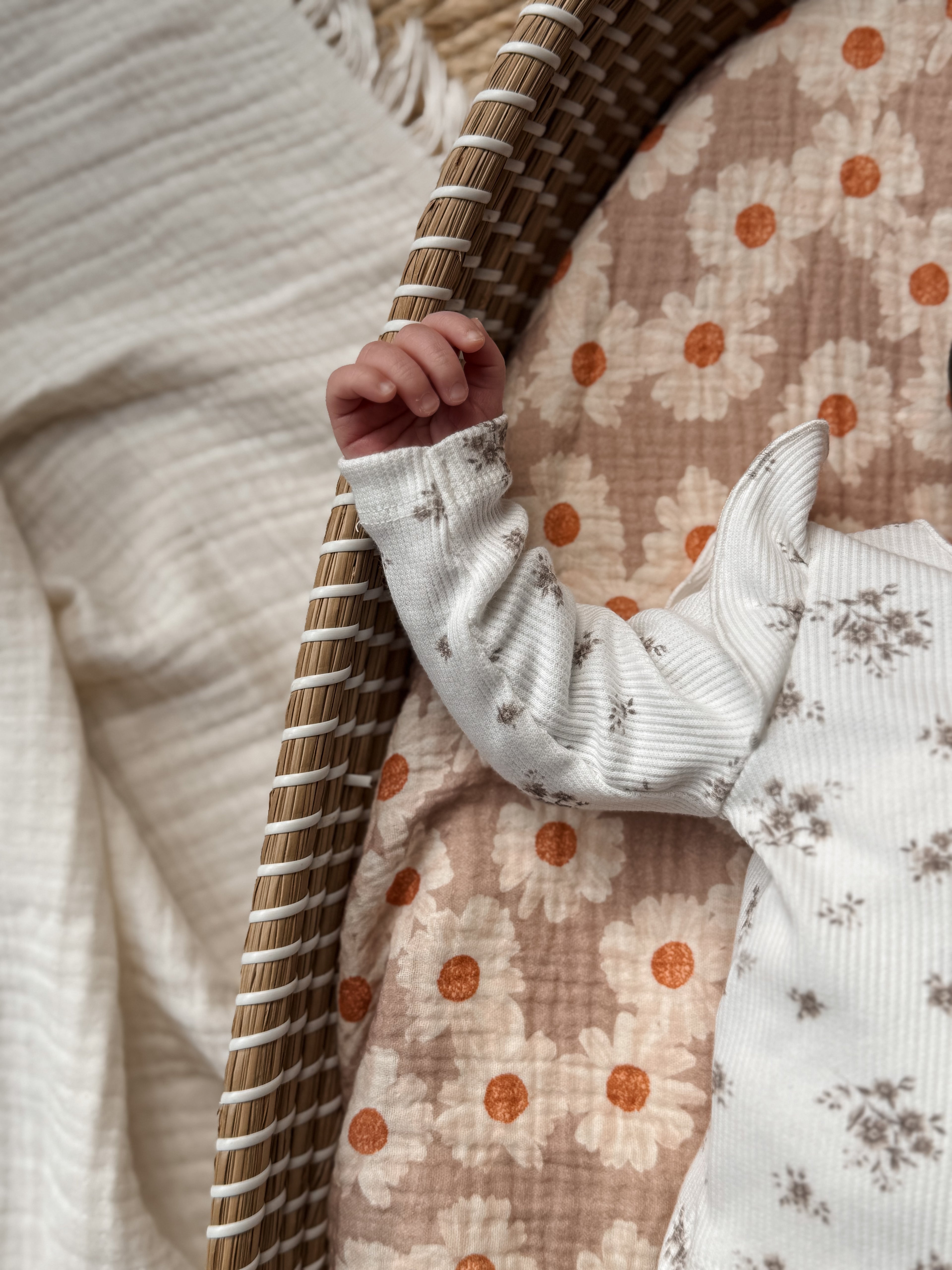 Overslag Ruffle Brown Flowers