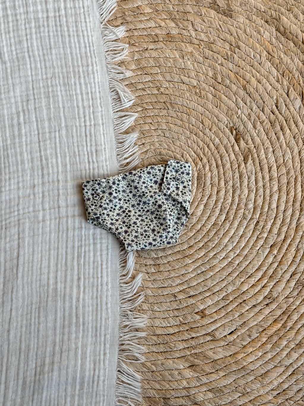 Poppenluier Purple Flowers