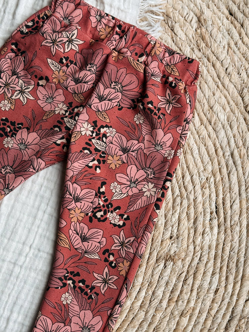 Bloemen Panter Donker Rose