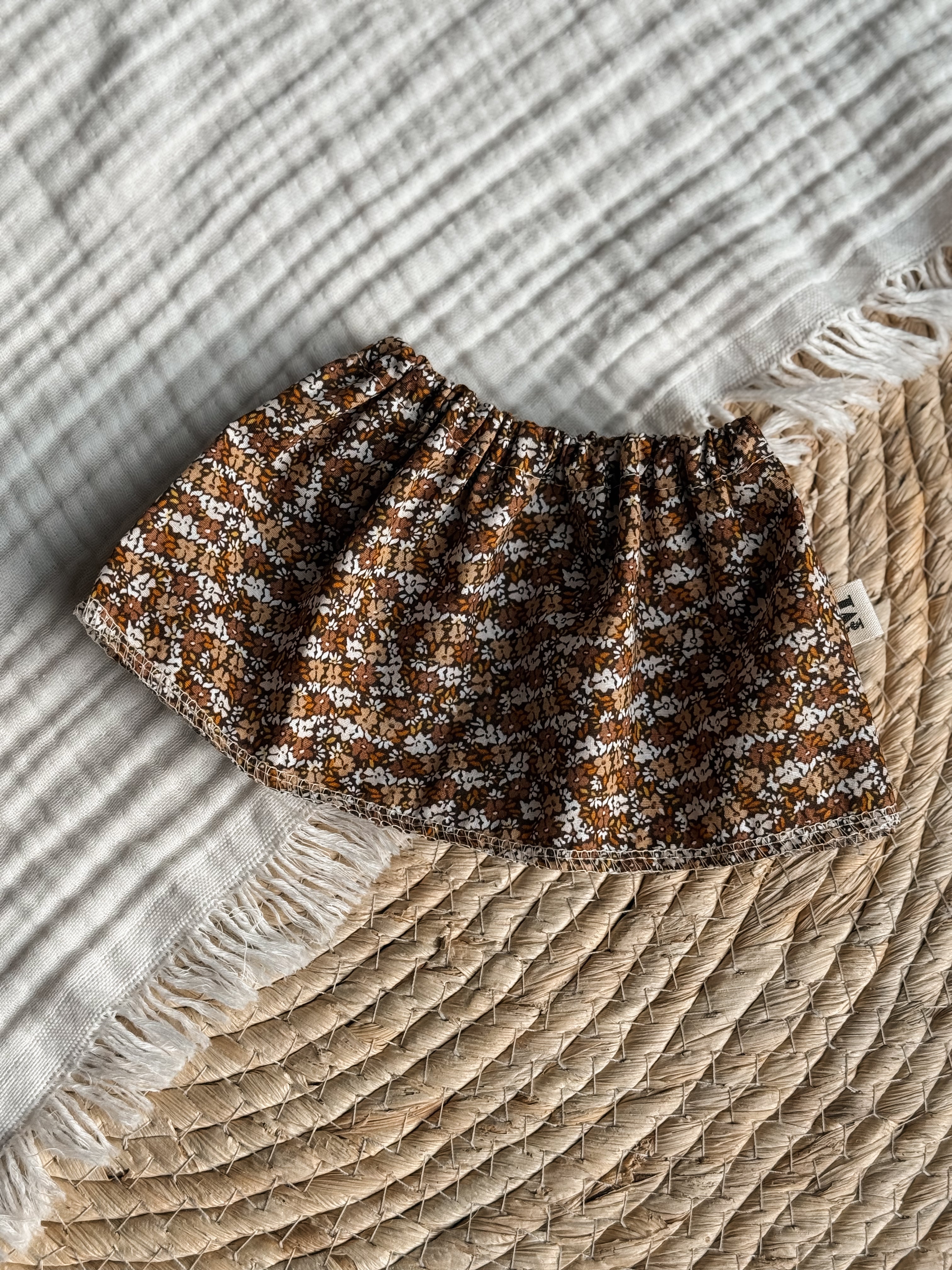 Poppenrokje Brown Flowers