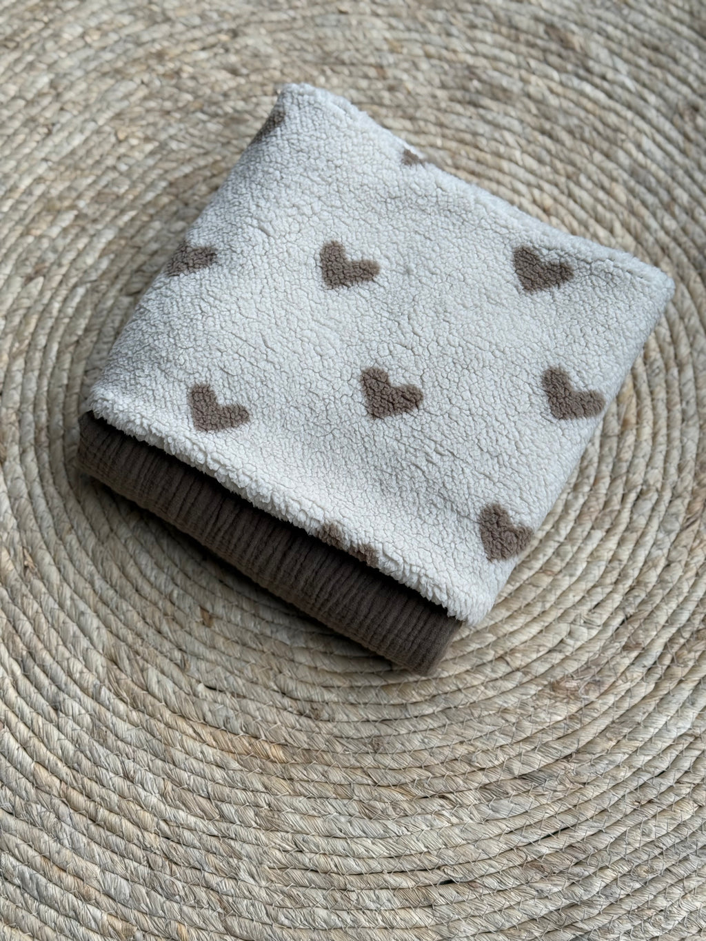 Wiegdeken Hartjes Taupe Hydrofiel